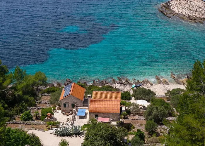 Villa Insula By Belmont Realty